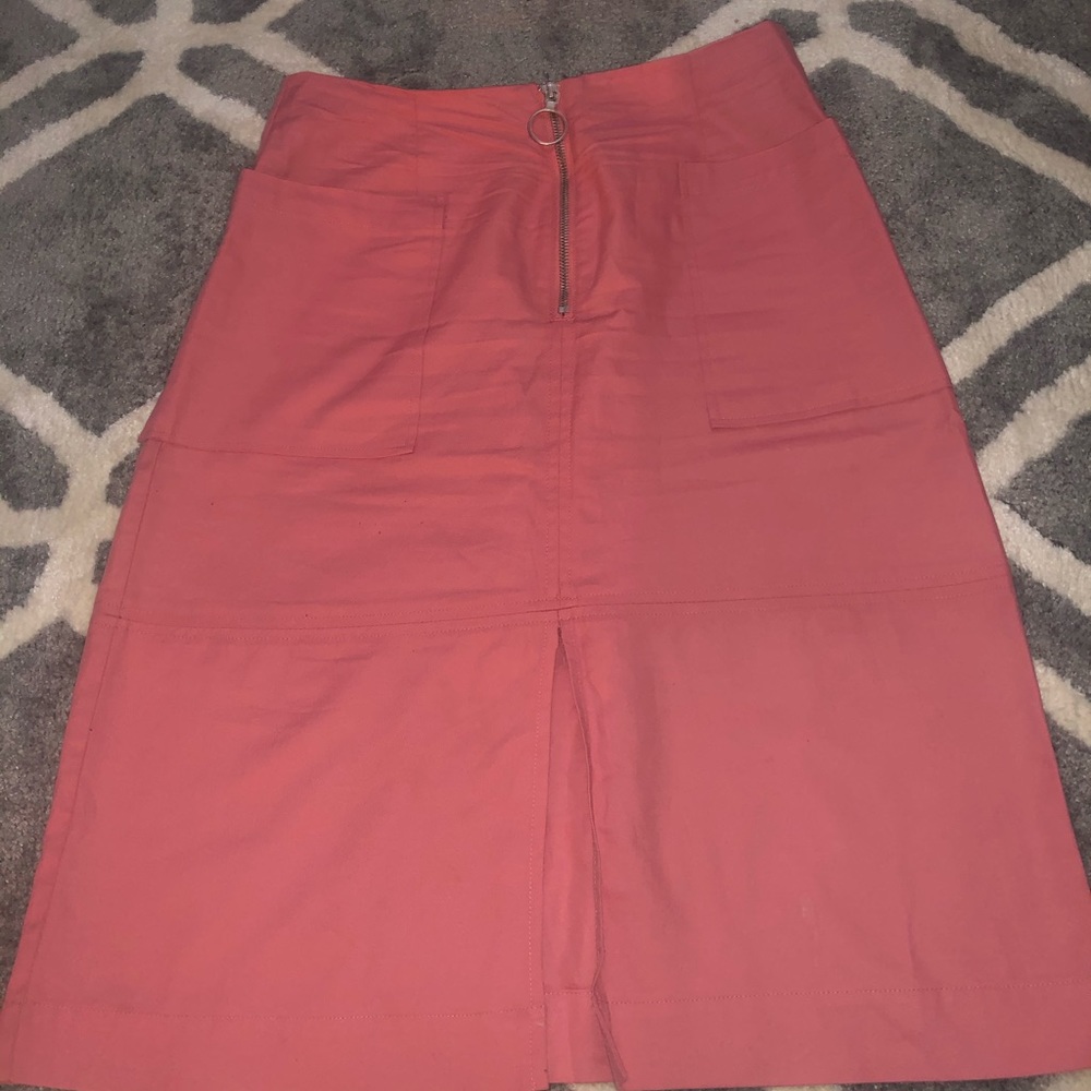 Pink skirt with slit, size 10